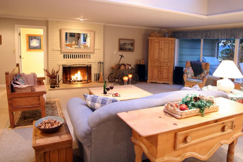 Harbor Retreat Waterfront Home - Image 1