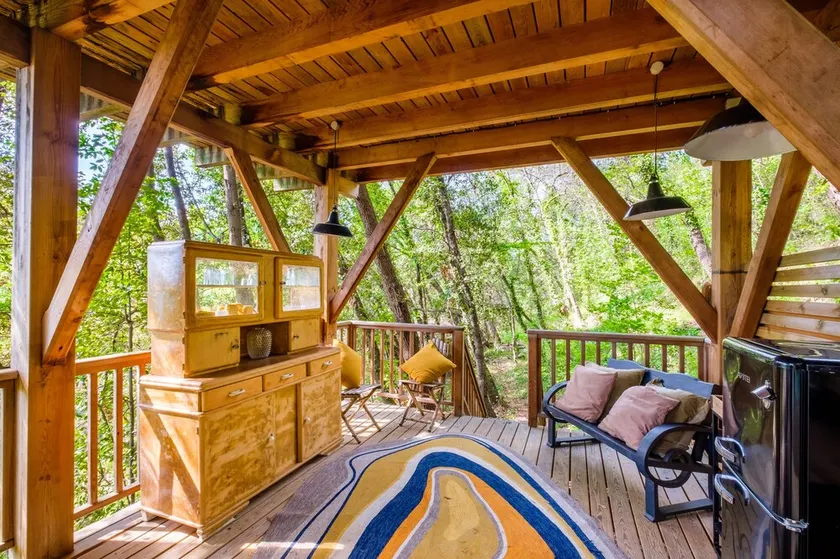 Cabane \"Colonel Hathi\" dans les arbres avec piscine partagée, terrasse et Wi-Fi - Image 1