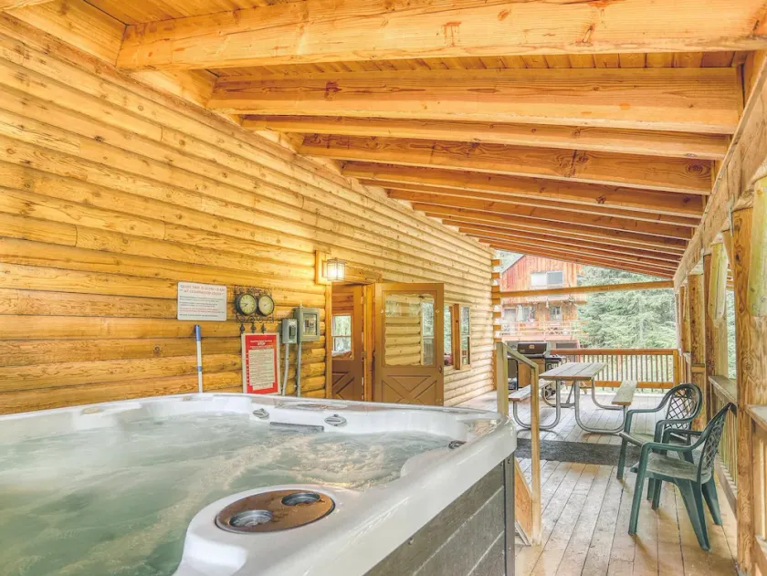 Cedarwood Lodge - Image 1