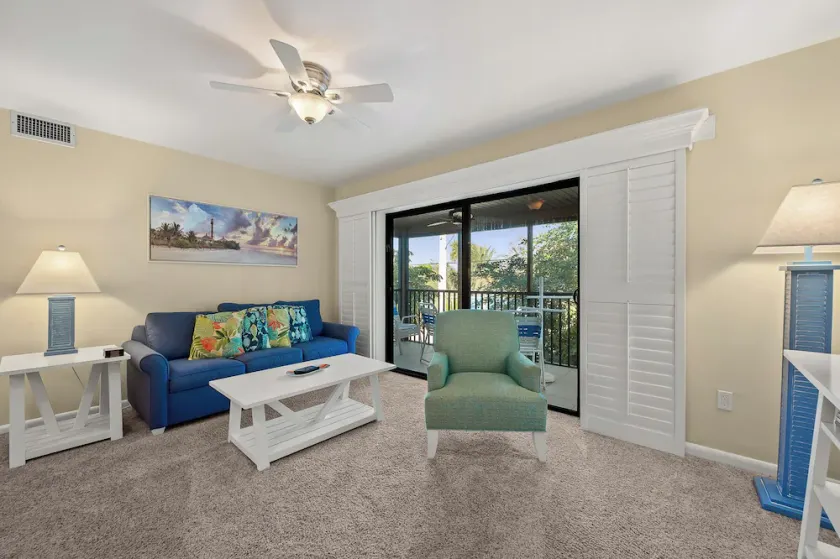 # 242 Sanibel Moorings Courtyard Voir - Image 1