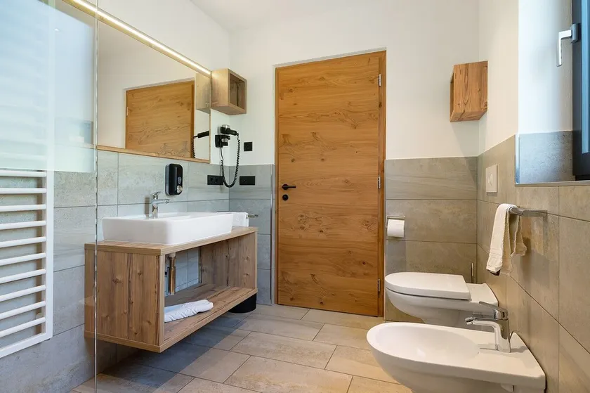 Apartamento vacacional 'Platiederhof Apt Unterpulg' con vistas a la montaña - Image 1