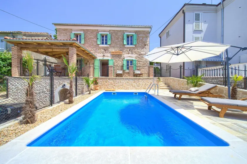 Villa Stone Queen - Image 1