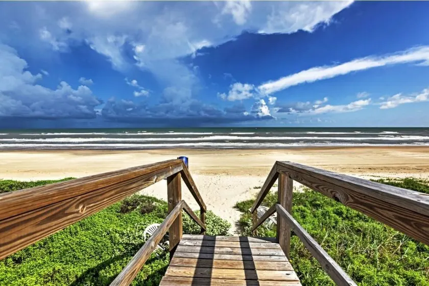 Surfside Strandhaus mit Meerblick, wenige Schritte zum Ufer! - Image 1