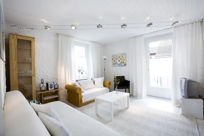Charming Apartment \"Bregenz 6 Top 2\" with Wi-Fi, Balcony, Terrace & Garden - Image 1