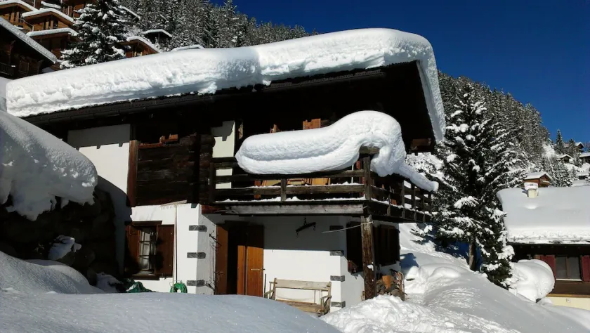 Uriges Chalet mit gediegener Ausstattung. Traumhafte Sicht. 500m zur Gondel. - Image 1