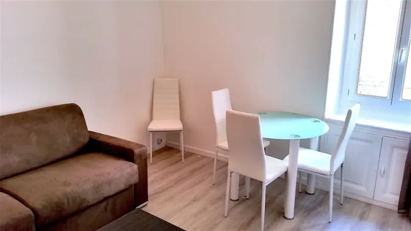 T1 remodelado, área Vernet intra muros, ar condicionado - Image 1