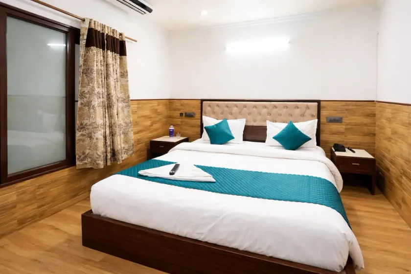 Roomshala Vasant Villas- ILBS Hospital - Image 1