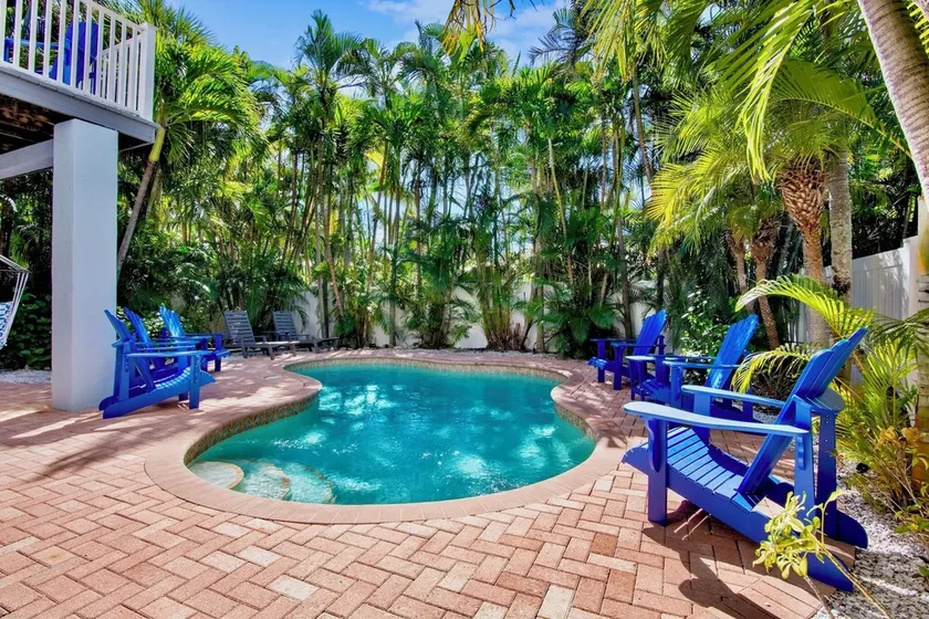 AMI Escape! King Suite, Twin Room and Ping Pong Near Holmes Beach - Image 1