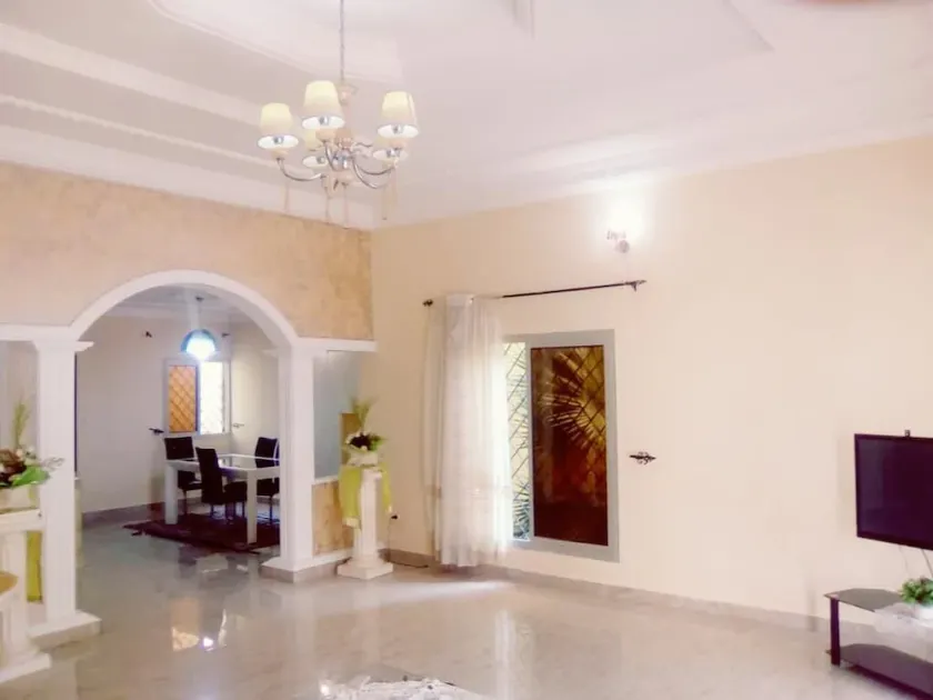 Luxury furnished apartment in the Elig-Esso yde district. - Image 1
