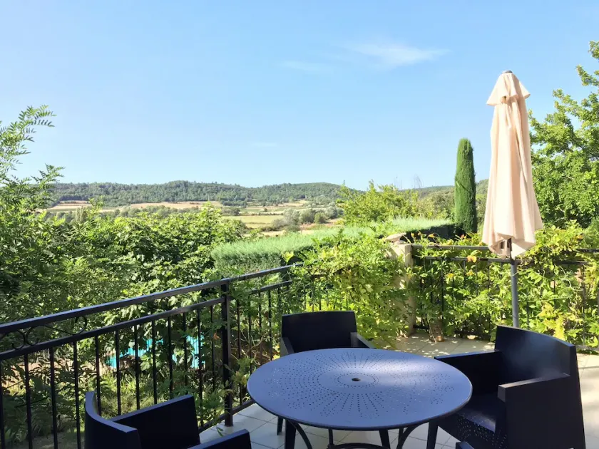 Charming Village House, Uzes 5 Km, Pool, ummauerten Gärten, Ansichten, 2 Schlafzimmer - Image 1