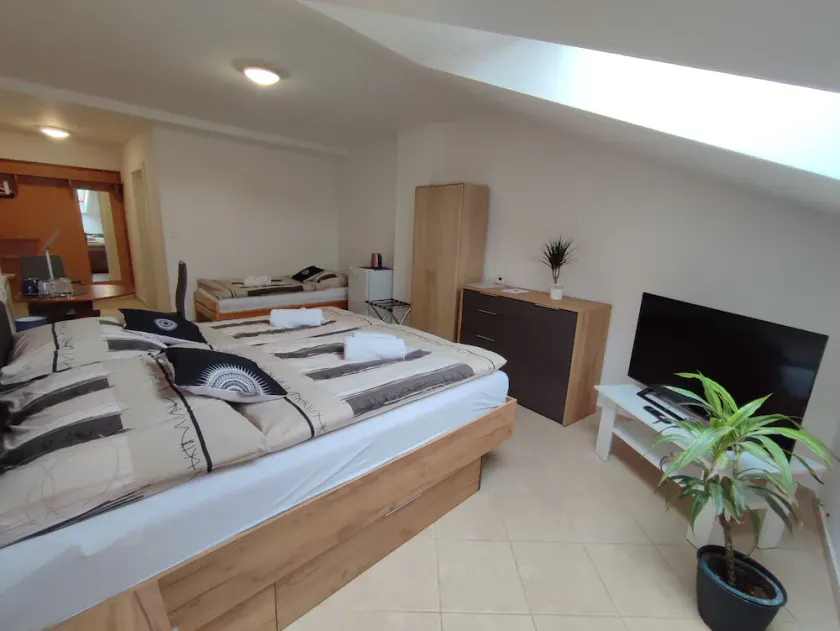 Hotel 28 - Image 1