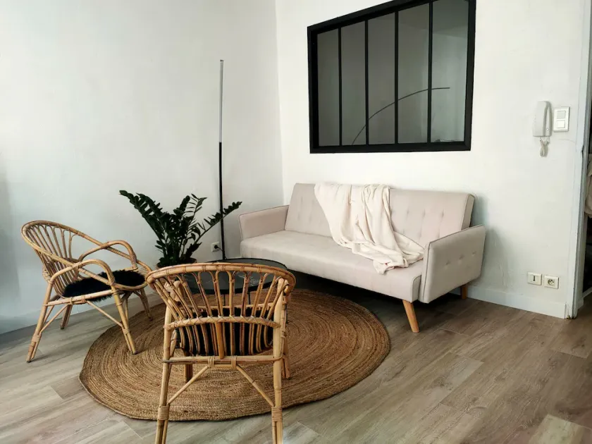 Appartement T2 en résidence, centre ville d'Embrun - Image 1