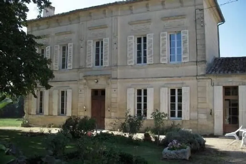 Bed and Breakfast i hjertet af en vin ejendom puisseguin- Gironde - Image 1