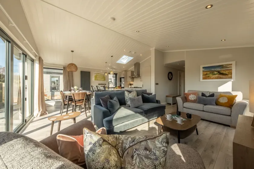 14 Westgate - Image 1
