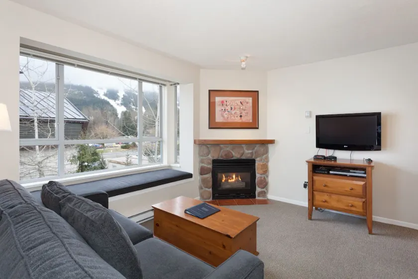 Eagle Studio-Village Location-Mountain Views - Image 1