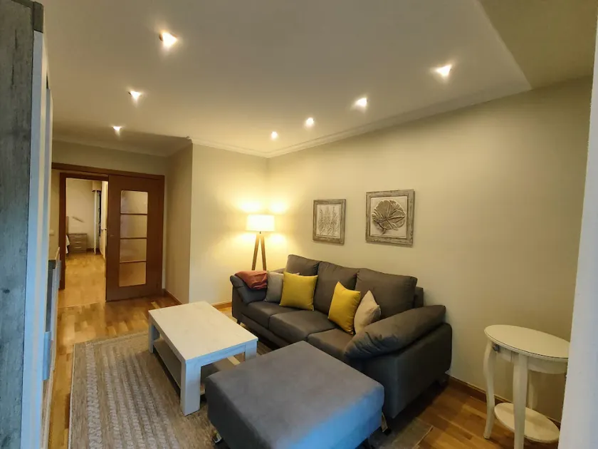 Piso Nuevo Alquiler en Luanco - Image 1
