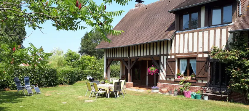 Traditional and modern Normandy house. large private garden. - Image 1