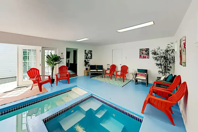 Indoor Heated Pool & Hot Tub, Game room, EV Charger, Pets Welcome! - Image 1