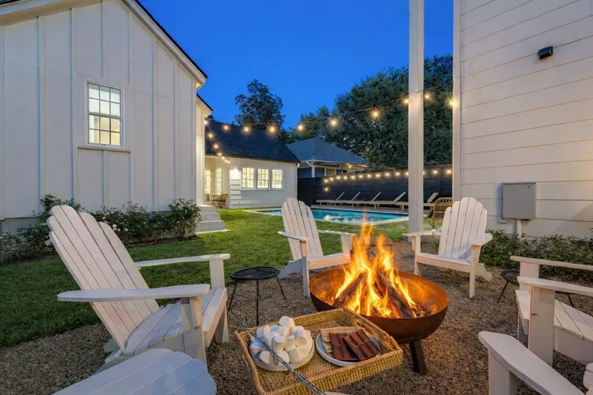  #1 VRBO in Austin HEATED POOL, central to 6th and Rainey - Image 1