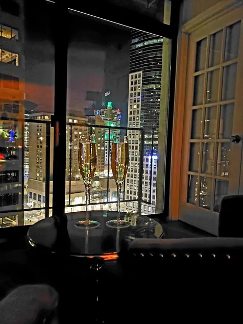 LOCATION! LOCATION! LOCATION! Downtown LoDo Luxury Condo! - Image 1