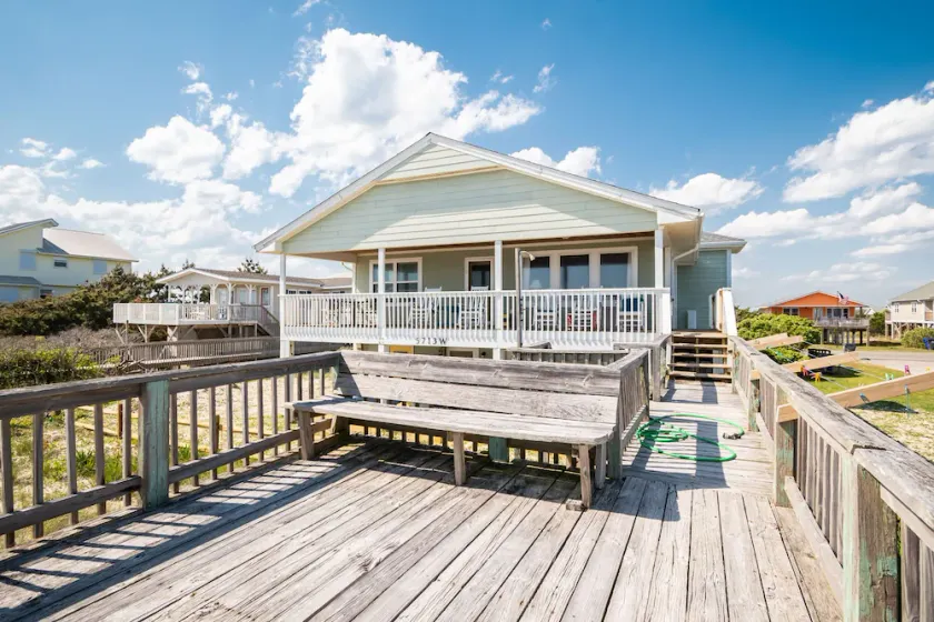 Strand Kaserne: 6 Bed / 3 Bad Enkel Oceanfront Hjem med stor overdækket veranda og Dune-top dæk - Image 1