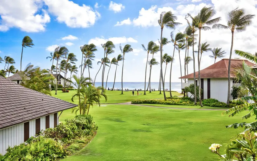 Corner Condo w/ Garden View, AC, Lanai & Shared Pool/hot Tub - Walk to the Beach - Image 1