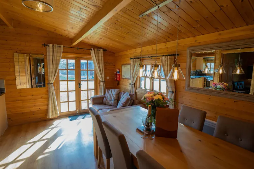 Large Somerset lodge with access to adventure activities - Image 1