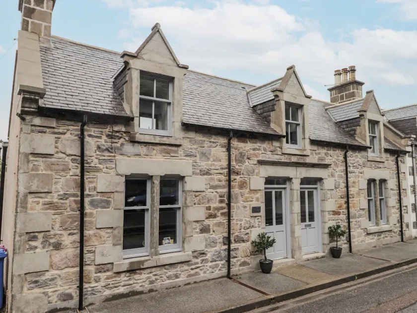 Apple Tree Cottage - Image 1