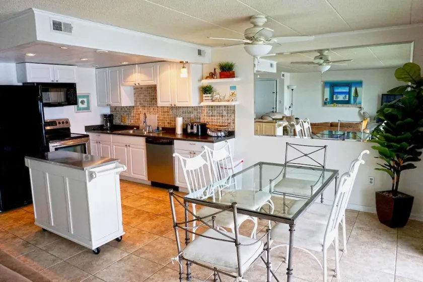 Thunder Island 128C Condo - Image 1