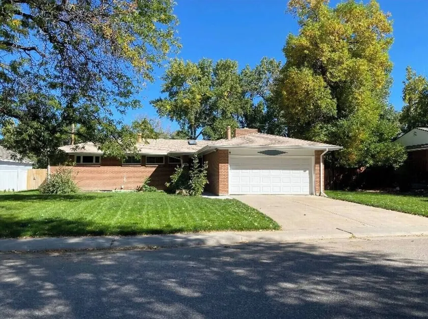 Spacious & Quiet Home Near DeKoevend Park - Image 1