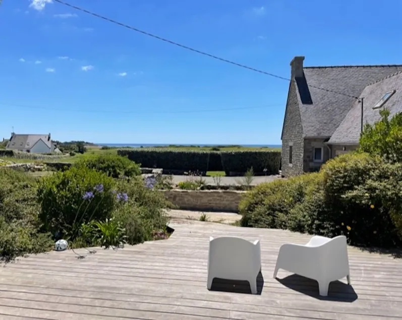 Superb totally renovated penty, 300m from the beach. - Image 1