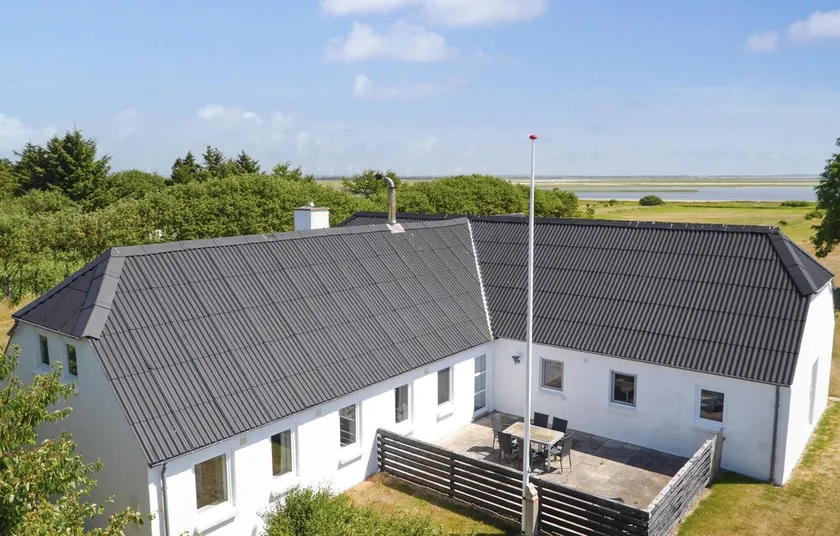6 bedroom cozy home in Vesløs - Image 1
