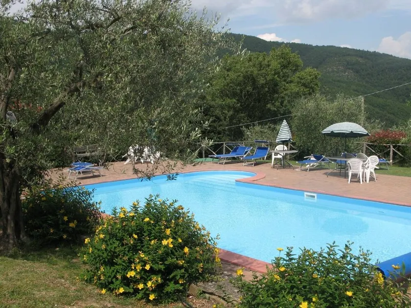 Agriturismo 'Cuiano Il Colombaio' with Mountain Views, Shared Pool and Wi-Fi - Image 1