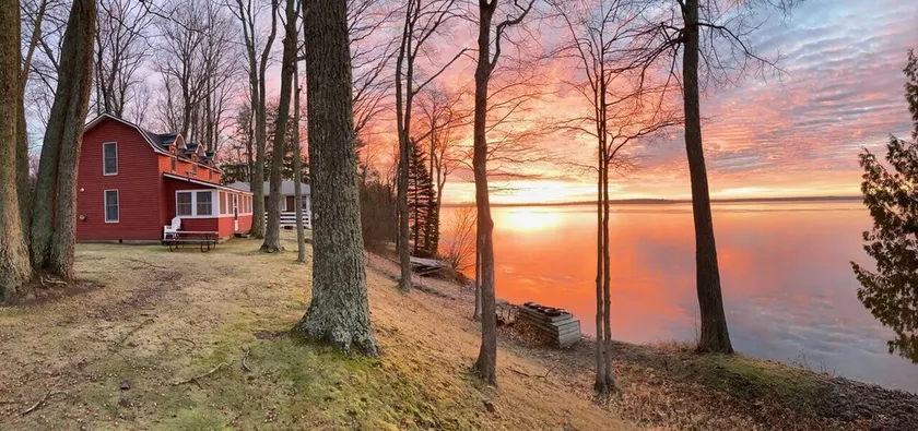 Copper Water Cottage: Fall Lakefront Getaway | Lake Paradise | Near Mackinac Bridge - Image 1