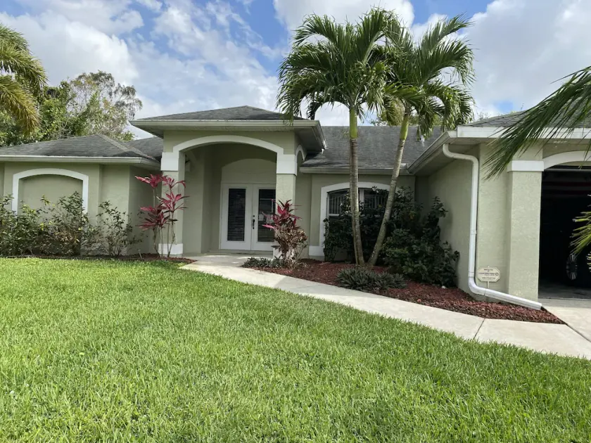 Beautiful Private Florida Pool Home - Image 1