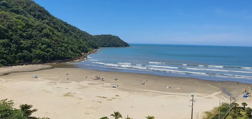 Beach apartment with side views of the sea and mountains - Image 1