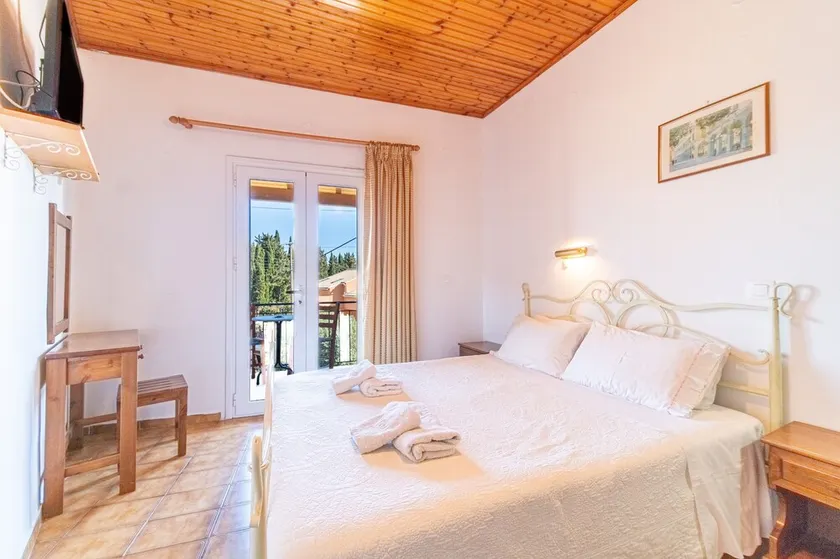 Korina Studios with Sea View, A/C & Wi-Fi - Image 1
