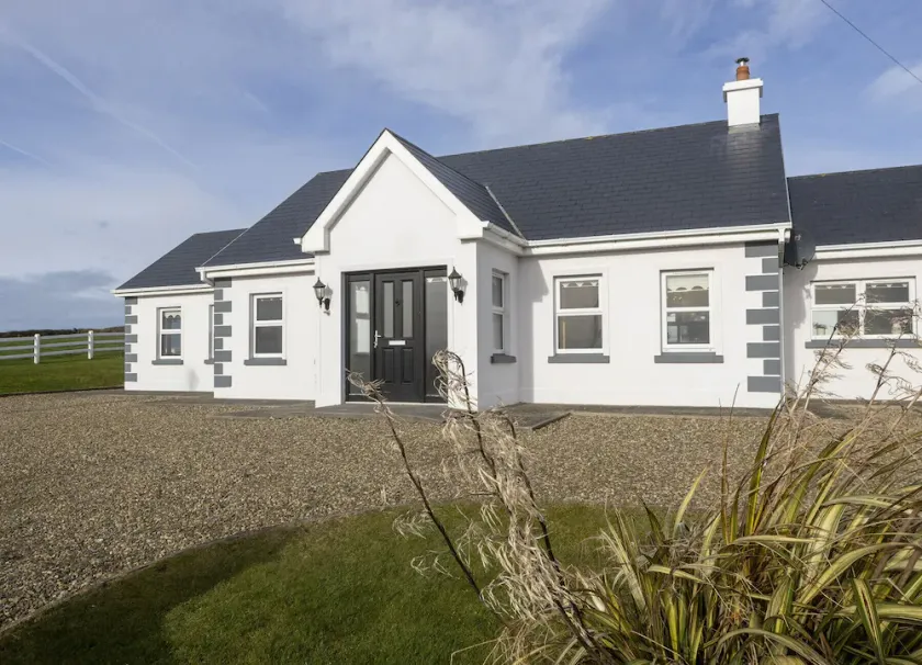 Matthews Traditional Holiday Cottage by Trident Holiday Homes - Image 1