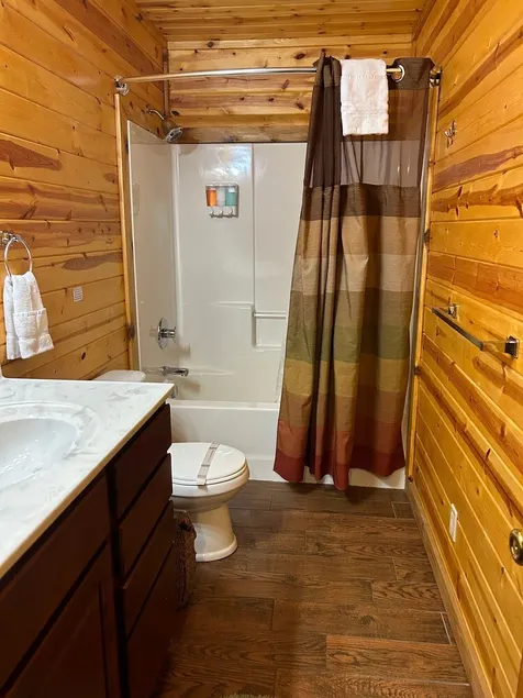 Cedar A Frame Chalet Kabine 1 am Patoka See in Southen, Indiana - Image 1