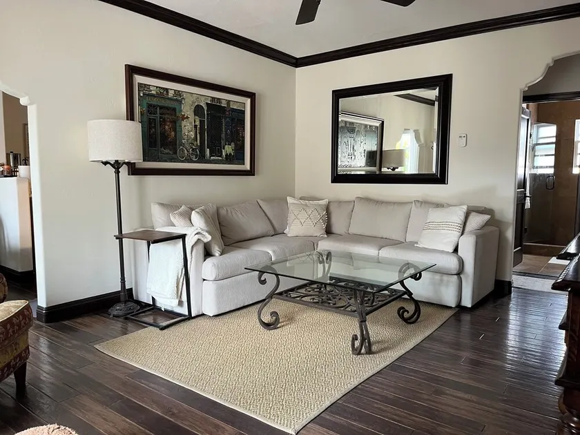 Coronado Beach Condo - centrally located to beach and town - Image 1
