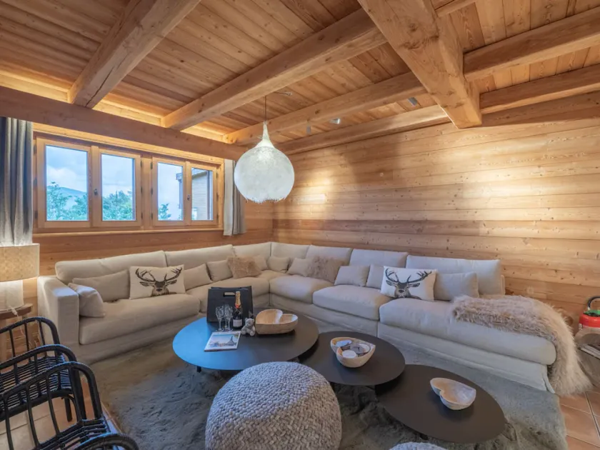 Chalet skis aux pieds avec jacuzzi et sauna - Image 1