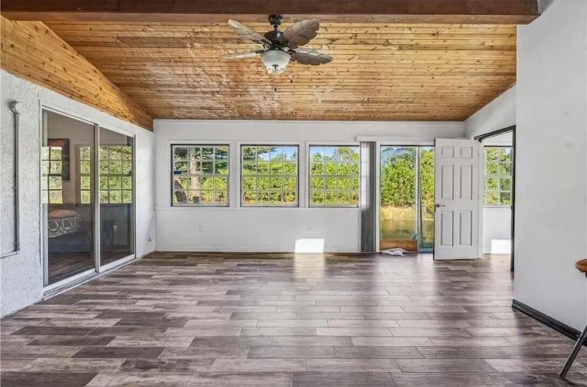Relaxing Family Retreat In The Heart Of Sebastian 3 Bedroom Home - Image 1