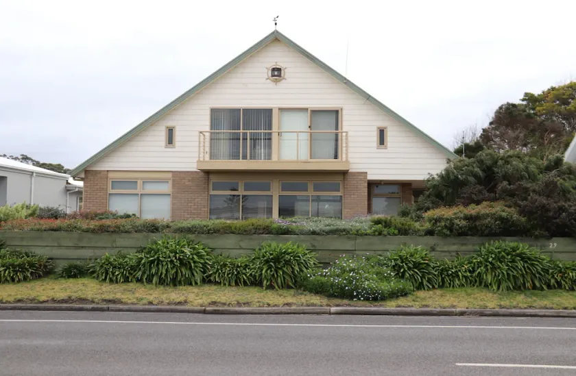 Beach Haven Port Welshpool - Image 1