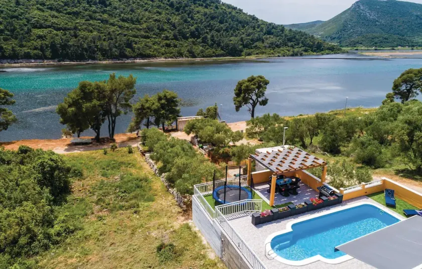 Three-Bedroom Holiday Home In Ston - Image 1
