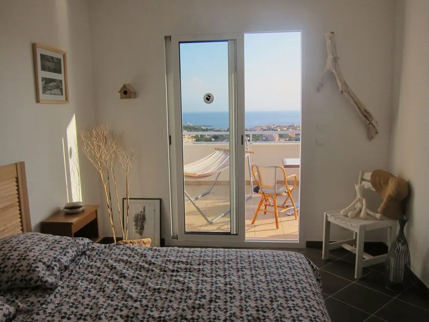 Apartment 57m2, RESIDENCE GRAND STANDING, TERRACE 26m ², FACE SEA, BEACH 800m - Image 1