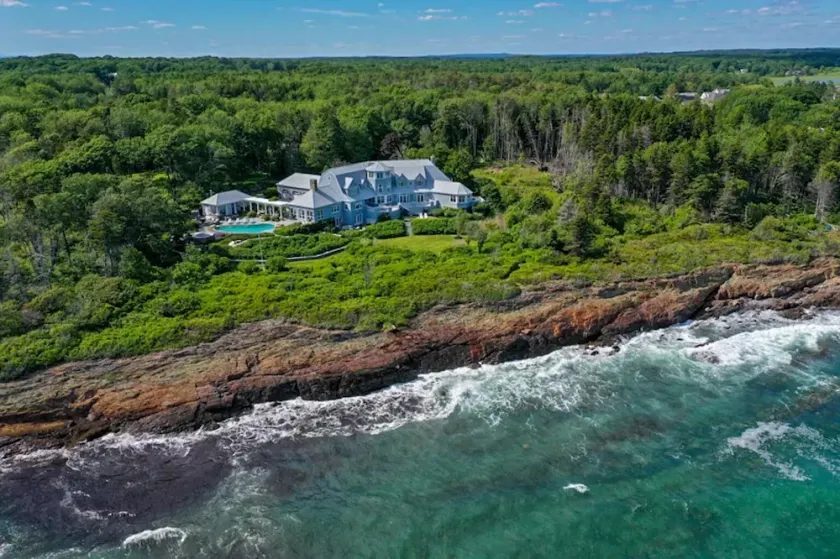 Ocean front estate. 15 min to Portland. - Image 1