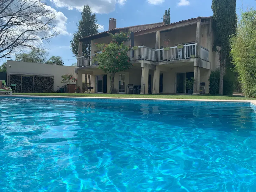 Large Villa - Charming Provencal village - Swimming pool - Petanque court - Image 1