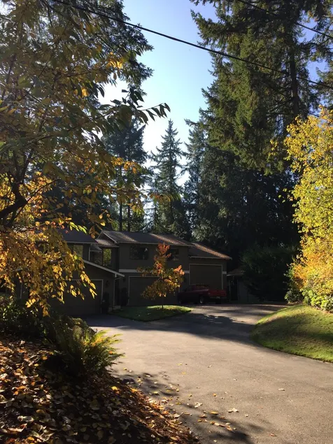 Wine Country Hollywood Hill Home In Woodinville - Image 1