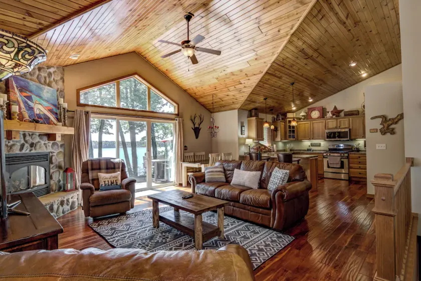 Paradise Point on Lake Holcombe! - Image 1