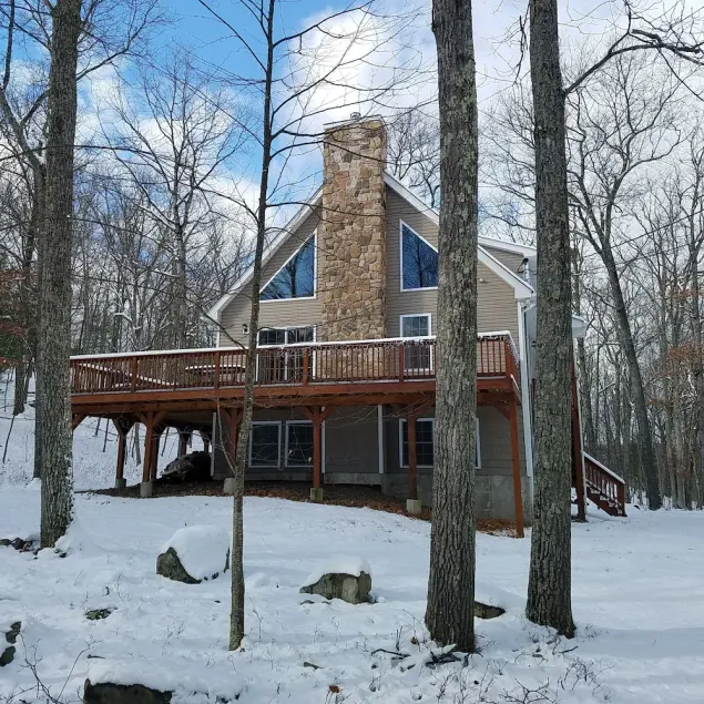 Mountain/lake community in Poconos,PA - Image 1